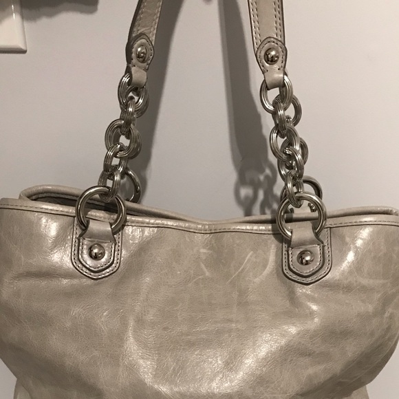 Coach purse (distressed light grey leather) - Picture 3 of 3